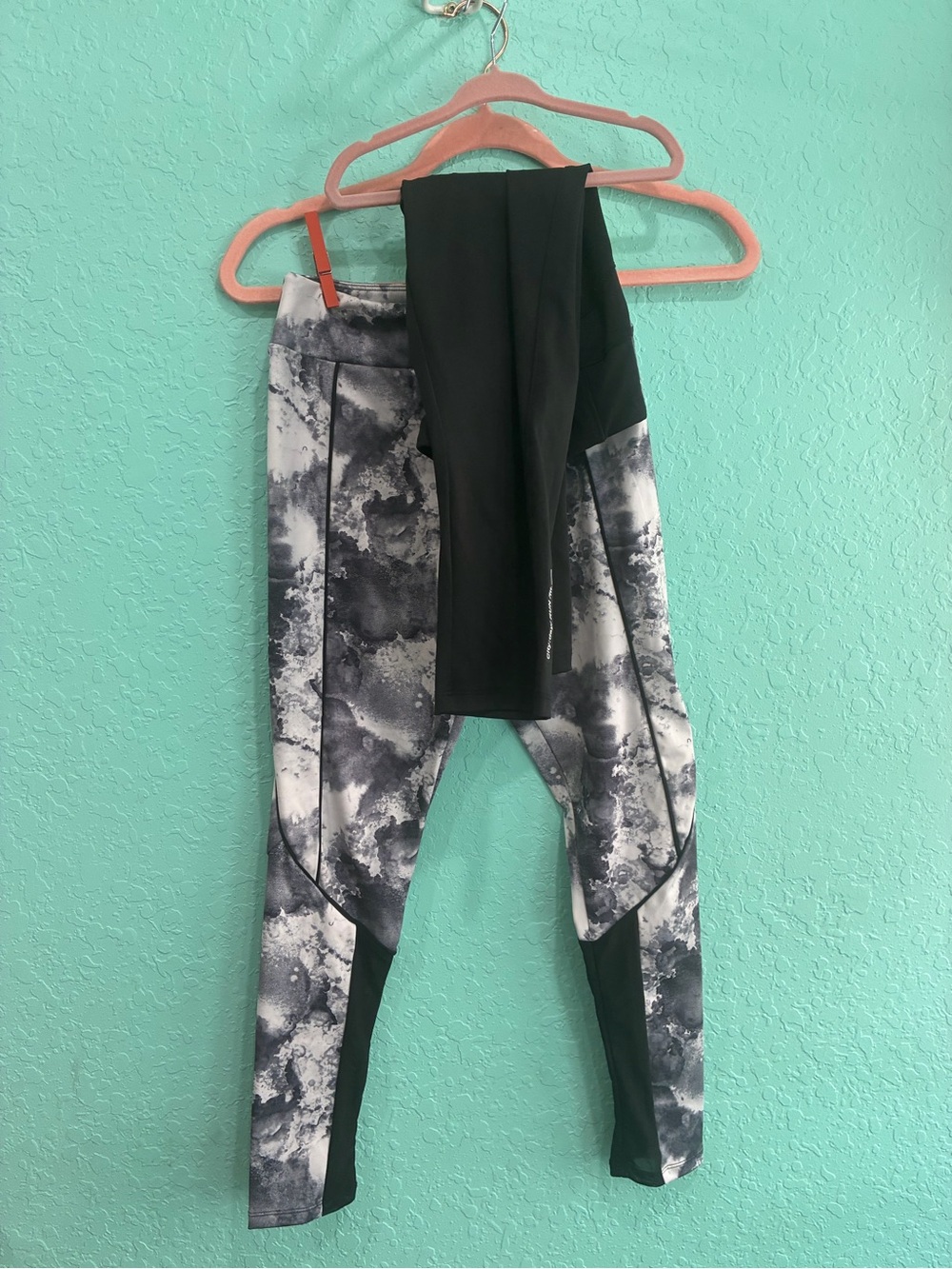 Zara Black and Gray Marble-Print Active Leggings girls 11-12.bundle athletic